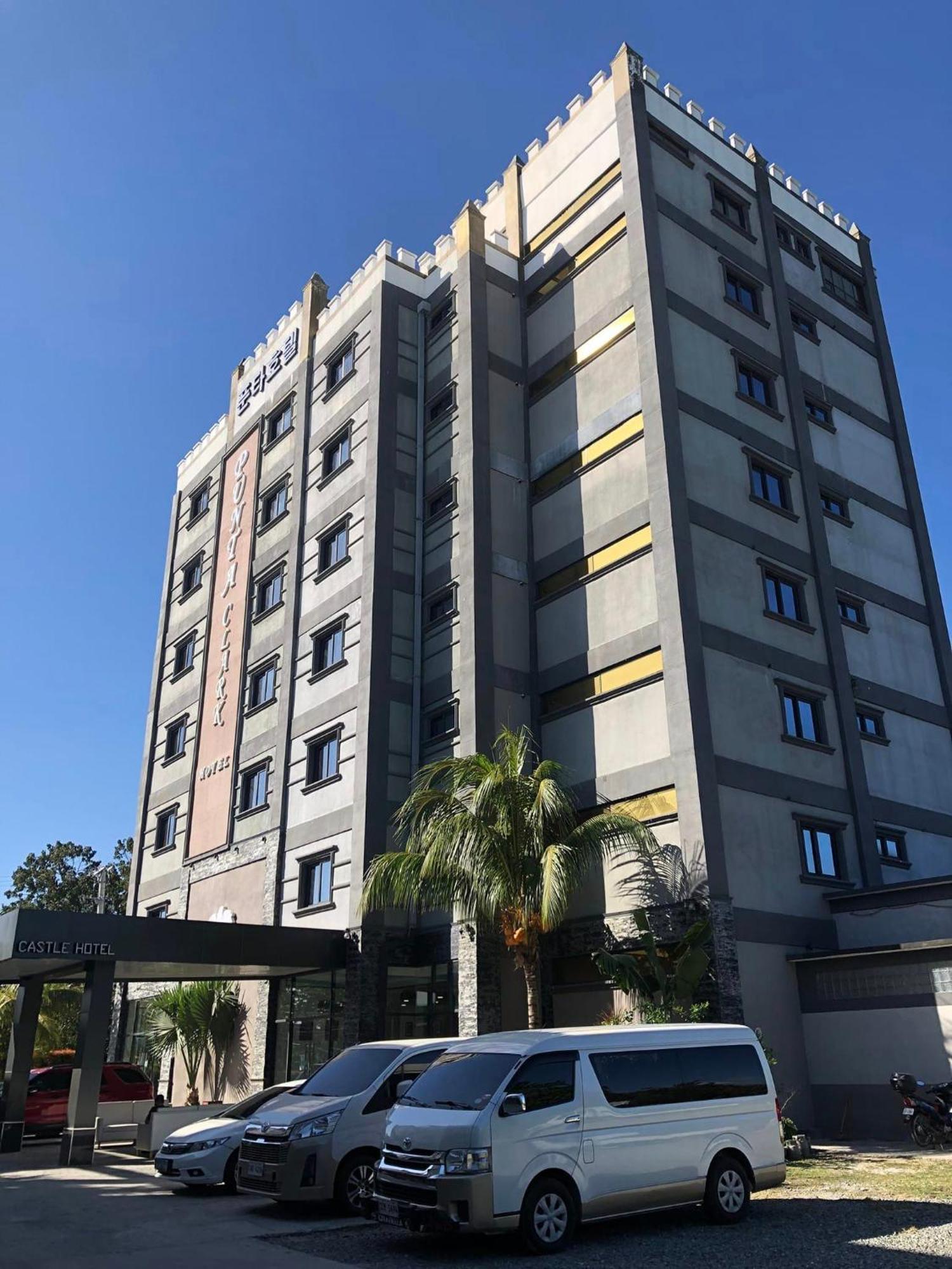 Punta Clark Hotel Clark Field Bagian luar foto